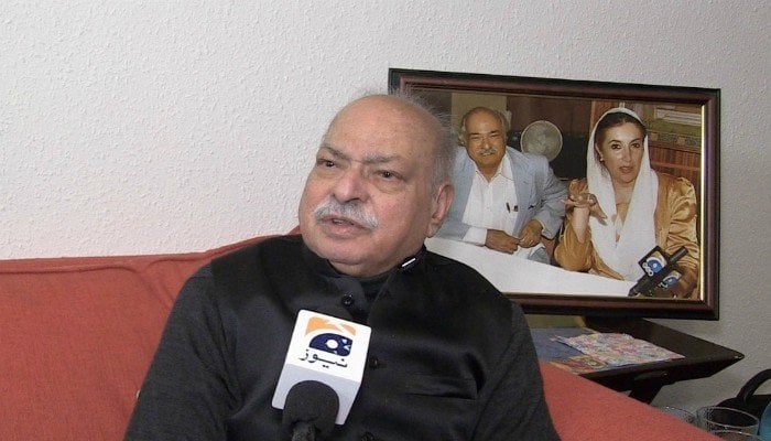 PPP leader Wajid Shamsul Hasan speaks to Geo News. Photo: File