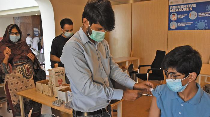 Unvaccinated Pakistanis to face several restrictions from October 1: NCOC