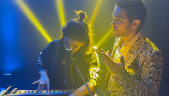 Saba Qamar croons for Asim Azhar, the singer cannot stop praising