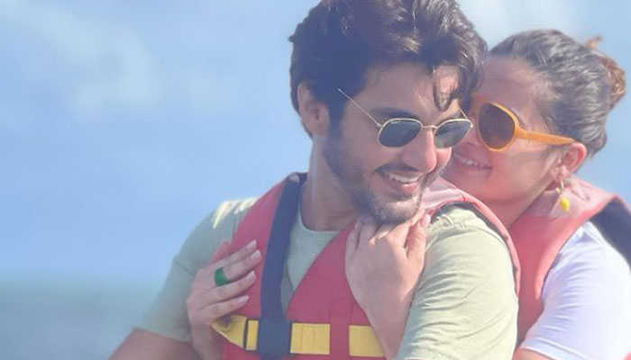 Minal Khan, Ahsan Mohsin Ikram pack on the PDA in Maldives
