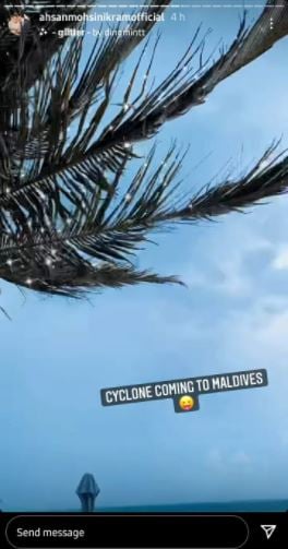 Minal Khan thinks cyclone Gulab is chasing her in Maldives: See Photo