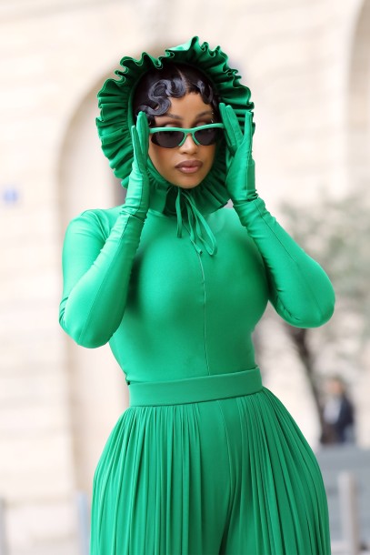 Green booger: Cardi Bs latest look sparks flurry of memes