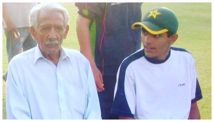 Pakistan skipper Babar Azam with his teacher. Photo: Babar Azam/ Twitter.