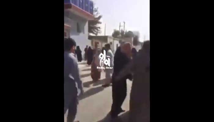Video footage shows men and women running frightened after the Kunduz bomb blast. Photo: Twitter