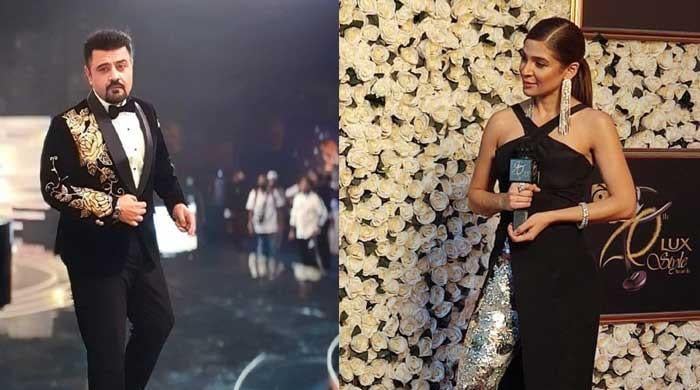 GEO LSA 2021: Hosts Ayesha Omar, Ahmed Ali Butt dazzle at red carpet