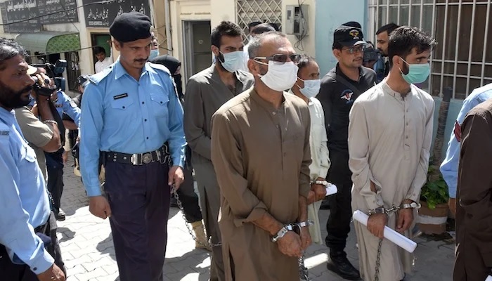 Noor Mukadam murder cases prime suspect Zahir Jaffer, his father Zakir Jaffer and six other suspects arrive to attend Islamabad High Court hearing. Photo: Online