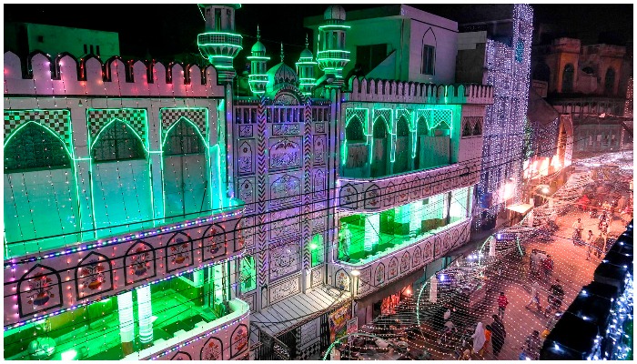 A mosque illuminated with lights as a celebration of Eid Milad-un-Nabi (PBUH) in Lahore. Photo: AFP