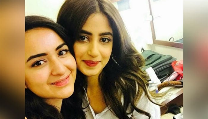 Sajal Aly writes loving note to Yumna Zaidi after bagging 2 Lux Style Awards