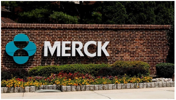 The Merck logo is seen at a gate to the Merck & Co campus in Rahway, New Jersey, U.S., July 12, 2018. REUTERS/Brendan McDermid