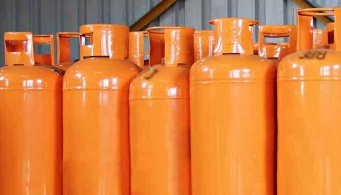 The demand for LPG, locally, is consistently increasing and production is stagnant, leading to increased imports. Photo: Geo.tv/ file