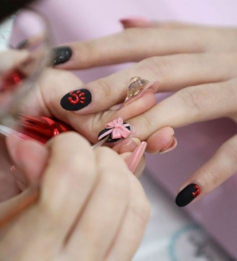 This Malaysian salon has Squid Game nail art customized for all nine episodes