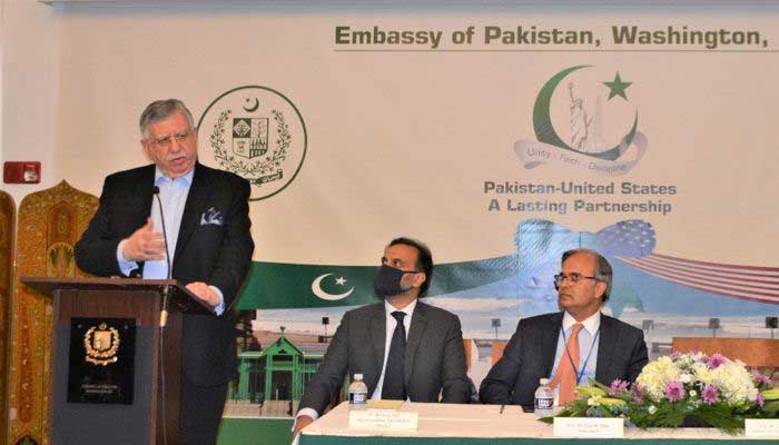 Minister for Finance Shaukat Tarin speaks during a seminar held at the Embassy of Pakistan in Washington. Photo: Radio Pakistan