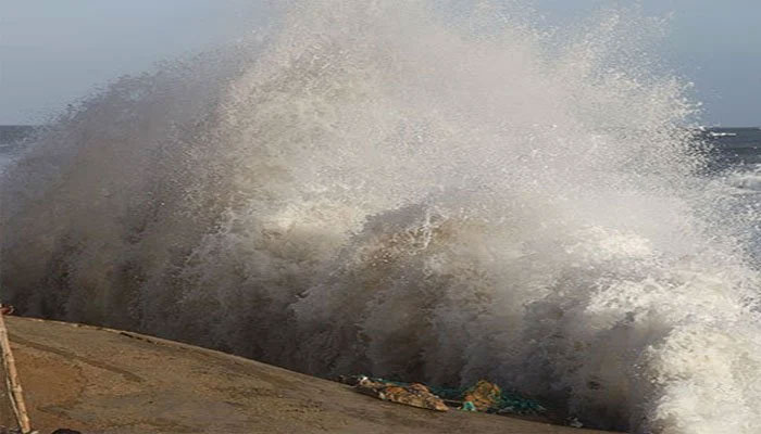Tsunami can hit coastal belt of Sindh, Balochistan any time, warns PMD. Photo: file