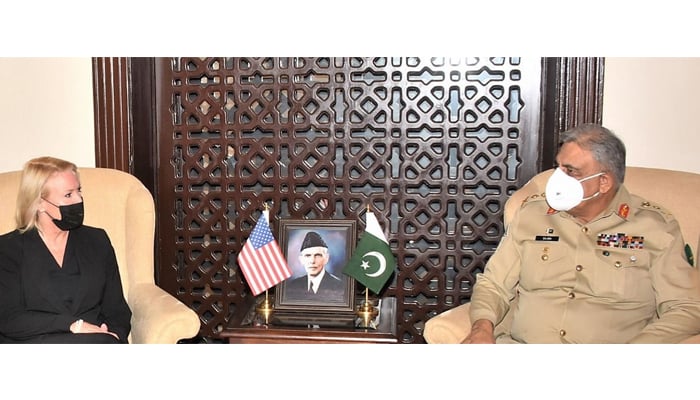 US Charge d Affairs to Pakistan Angela Aggeler (L) andChief of Army Staff General Qamar Javed Bajwa (R) — ISPR