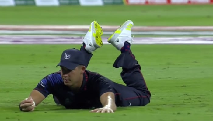 JJ Smit takes Namibia first-ever T20 World Cup wicket in Abu Dhabi on October 18, 2021. — ICC