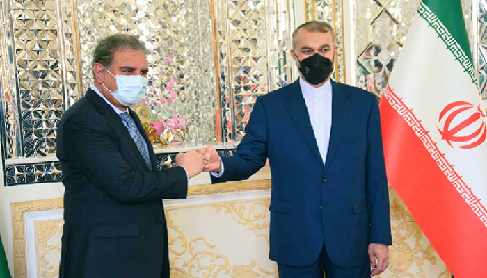 Foreign Minister Makhdoom Shah Mahmood Qureshi on Monday received a telephone call from his Iranian counterpart Dr Hossein Amir Abdollahian. Photo: @SMQureshiPTI/ Twitter