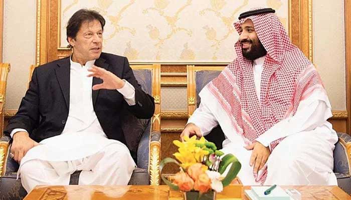 Prime Minister Imran Khan and Saudi Crown Prince Mohammed bin Salman in Riyadh. Photo: File