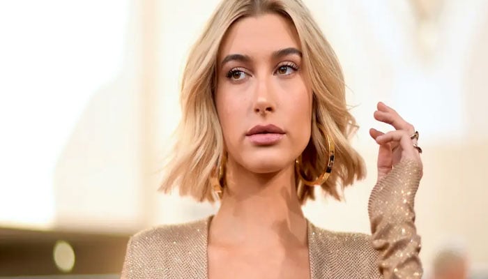 Alec Baldwins niece Hailey Bieber heartbroken over tragic loss of Halyna Hutchins