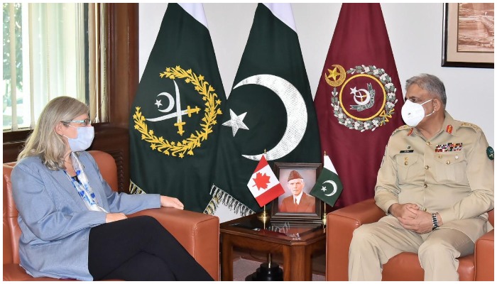 Canadian High Commissioner to Pakistan Wendy Gilmour (L) speaking to Chief of Army Staff General Qamar Javed Bajwa at the GHQ on October 25, 2021. — ISPR.