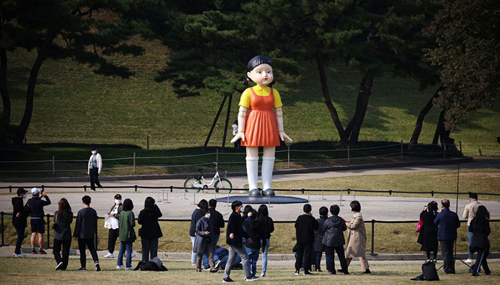 Squid Game doll thrills Seoul park goers
