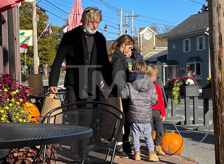 Alec Baldwin keeps low profile following Halyna Hutchins tragedy