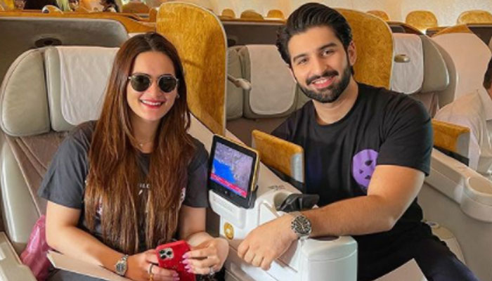 Aiman Khan jets off to Istanbul with travel partner Muneeb Butt