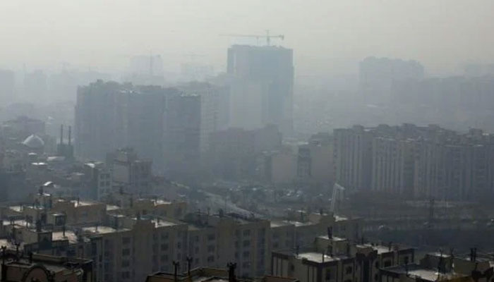 Smog soars to hazardous level in Lahore. Photo: Geo.tv/ file