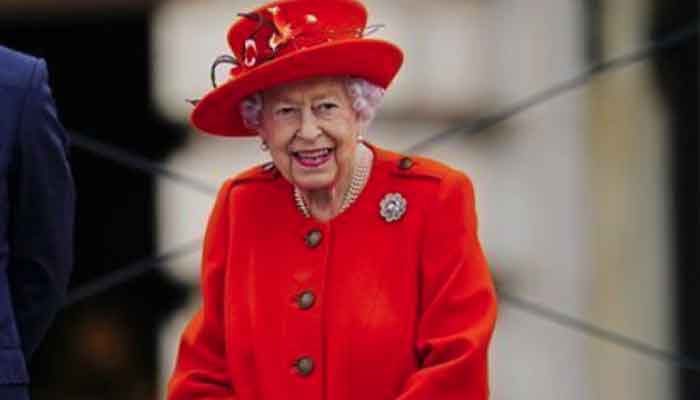 Heres why Queen Elizabeth had a butterfly broach on her dress in latest video