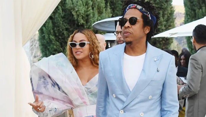 Beyoncé is only following Jay Z as he joins Instagram