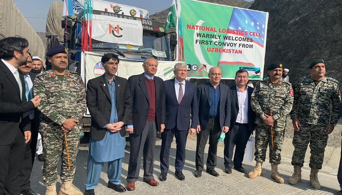 Pakistan welcomes first convoy from Uzbekistan at Torkham border - Vimarsana News