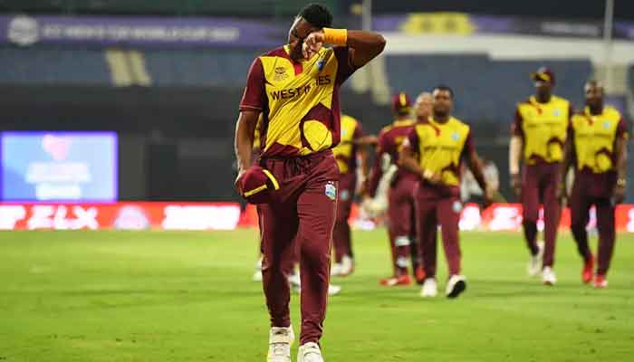 Dwayne Bravo walks off the field with the rest of the West Indies team. Photo: Twitter