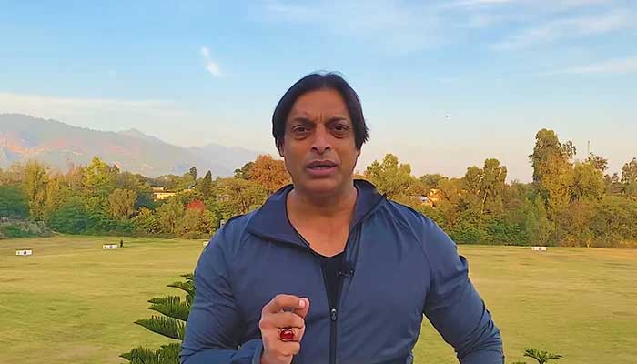 Former Pakistan fast bowler Shoaib Akhtar speaks during his YouTube video. Photo: Shoaib Akhtar YouTube.