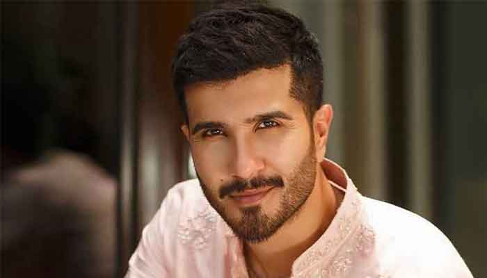 Feroze Khan meets Ertugrul actor in Turkey