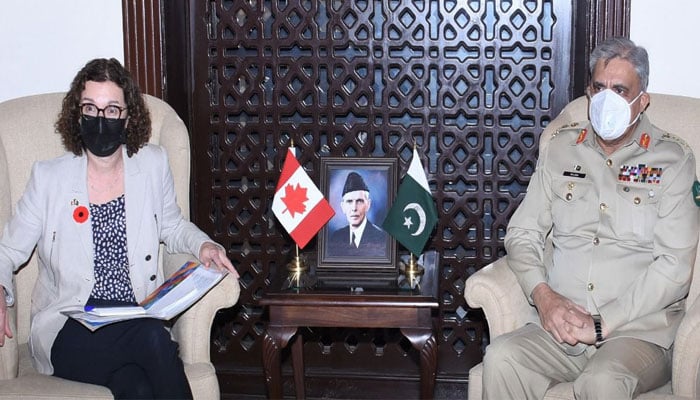 Deputy Foreign Minister of Canada Marta Morgan (L) and Chief of Army Staff General Qamar Javed Bajwa (R) — ISPR