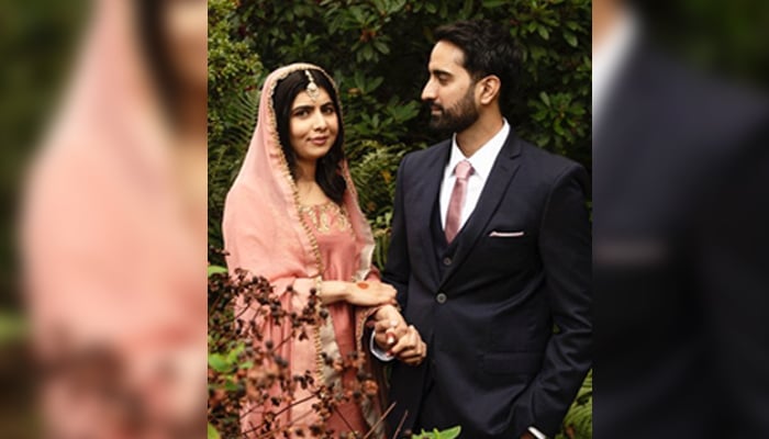 Peraih Nobel dan aktivis pendidikan Malala Yousafzai (kiri) dan suaminya, Asser Malik. - Indonesia