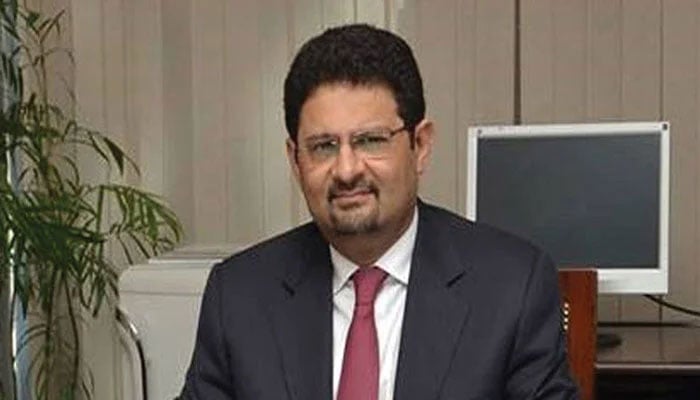 File foto pemimpin PML-N dan mantan menteri keuangan Miftah Ismail.