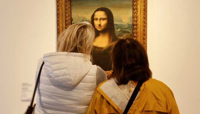 ‘Mona Lisa’ copy goes under the hammer for 210,000 euros in Paris auction