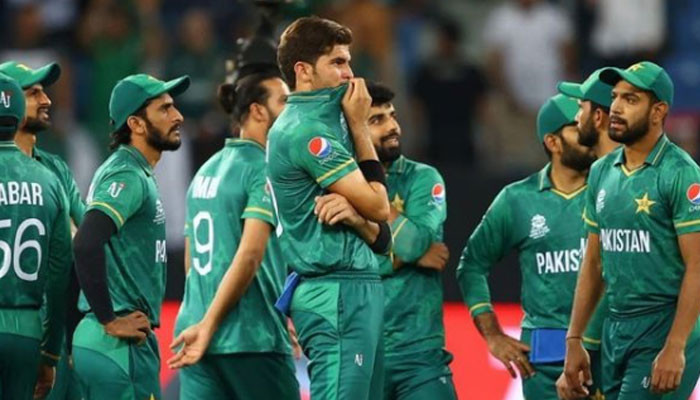 Pakistan Zindabad!  Selebriti mengangkat semangat bangsa setelah kalah melawan Australia