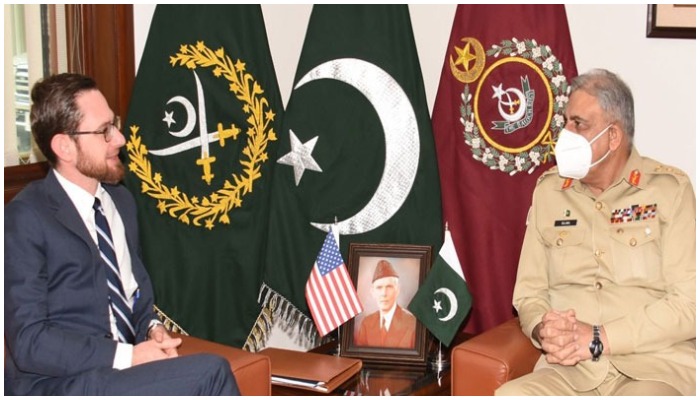 Perwakilan Khusus AS untuk Afghanistan Thomas West (kiri) dan Jenderal COAS Qamar Javed Bajwa (kanan).  — ISPR