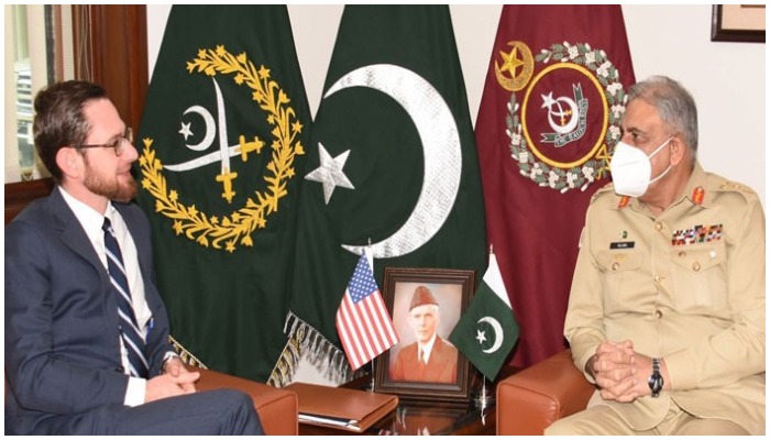 US Special Representative on Afghanistan Thomas West (L) and COAS Gen Qamar Javed Bajwa (R). — ISPR