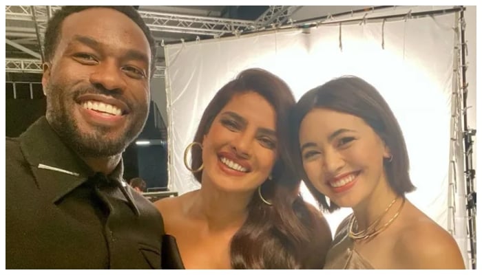 Priyanka Chopra poses with co-stars Yahya Abdul-Mateen II, Jessica Henwick in gorgeous photo