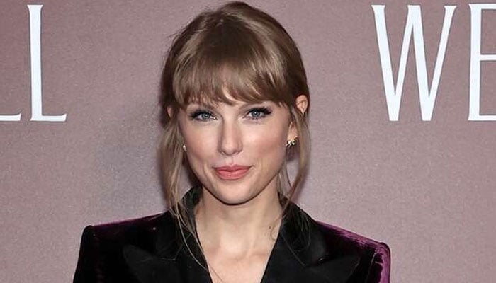 Taylor Swift memberikan penampilan 10 menit dari 'All Too Well'