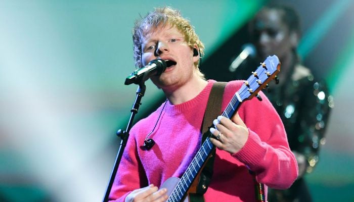 Ed Sheeran memenangkan artis terbaik saat MTV Europe Music Awards kembali ke format langsung