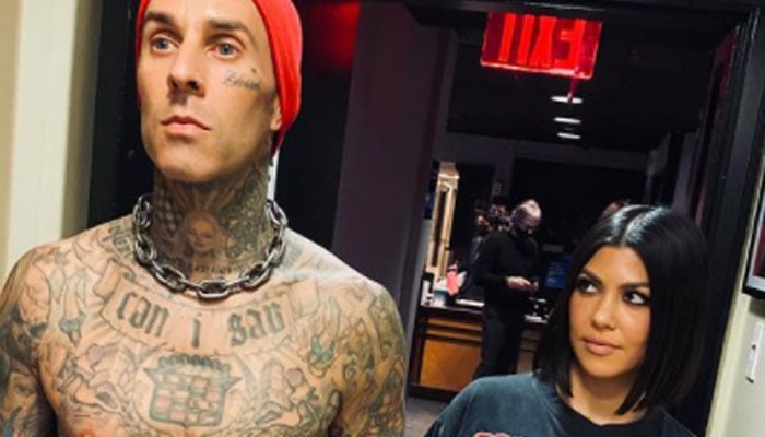 Kourtney Kardashian terobsesi dengan anak laki-laki yang berulang tahun, Travis Barker