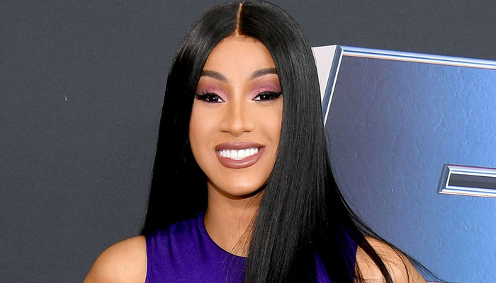 Cardi B memanggil troll, 'Tidak ada yang namanya rambut jelek'