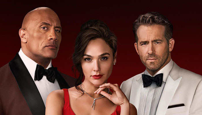 Dwayne Johnson di atas bulan setelah ‘hari pembukaan terbesar’ Red Notice di Netflix