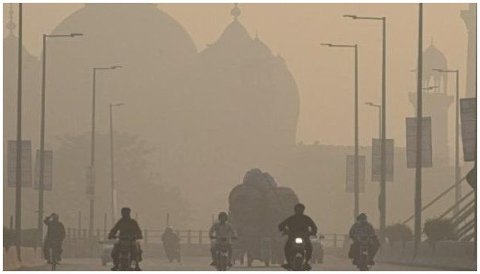 Lahore menyerukan ‘solusi’ saat kabut asap menyelimuti kota