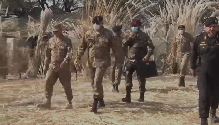 Jenderal Bajwa menyaksikan latihan tingkat Korps di Kharian