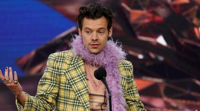 Harry Styles talks about ‘compartmentalizing’ his personal and ...