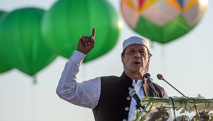 Perdana Menteri Imran Khan berpidato di upacara peletakan batu pertama Koridor Kartarpur pada tahun 2019. Foto: AFP